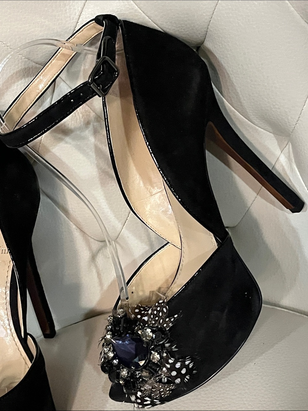 Enzo Angiolini Black Suede prep toe w Feathers jeweled Ankle Platforms Size 8 - Picture 3 of 16